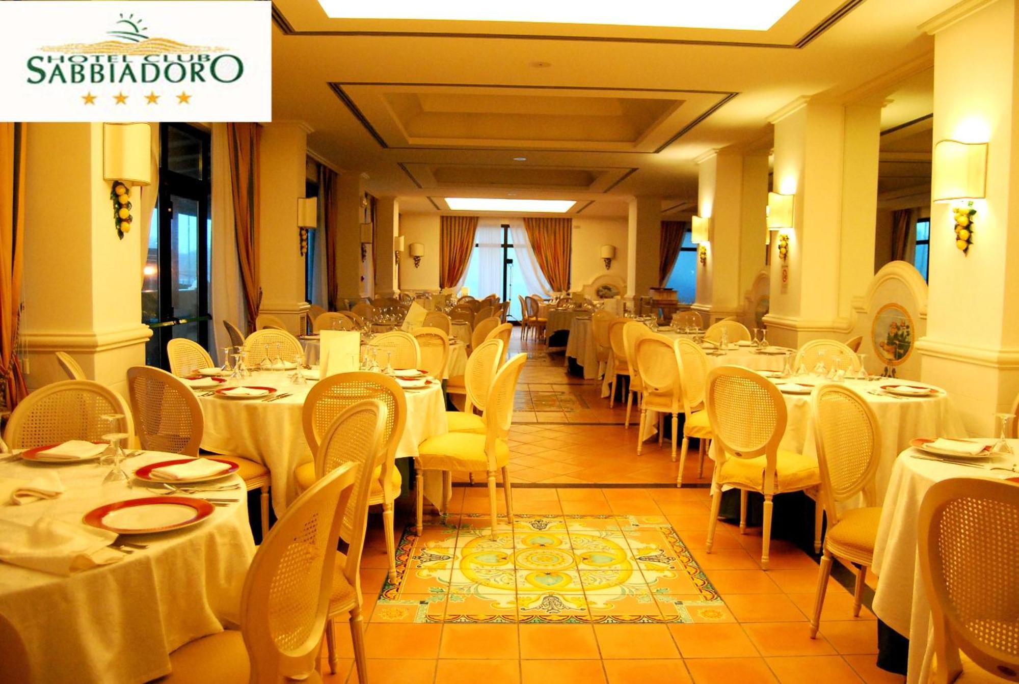 Hotel Club Sabbiadoro Battipaglia Exteriör bild