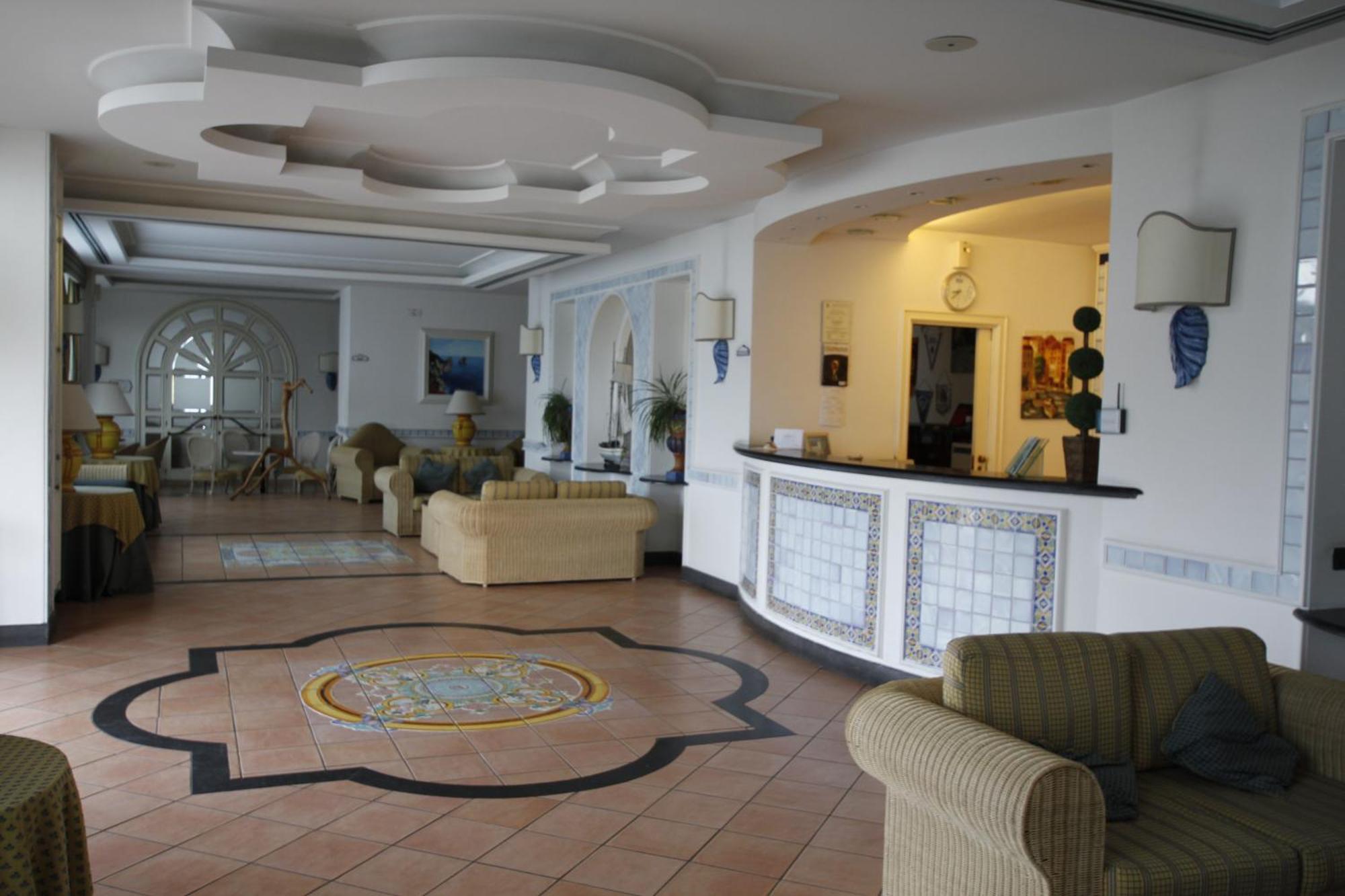 Hotel Club Sabbiadoro Battipaglia Exteriör bild