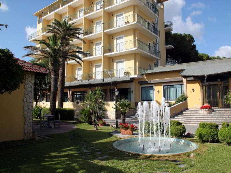 Hotel Club Sabbiadoro Battipaglia Exteriör bild
