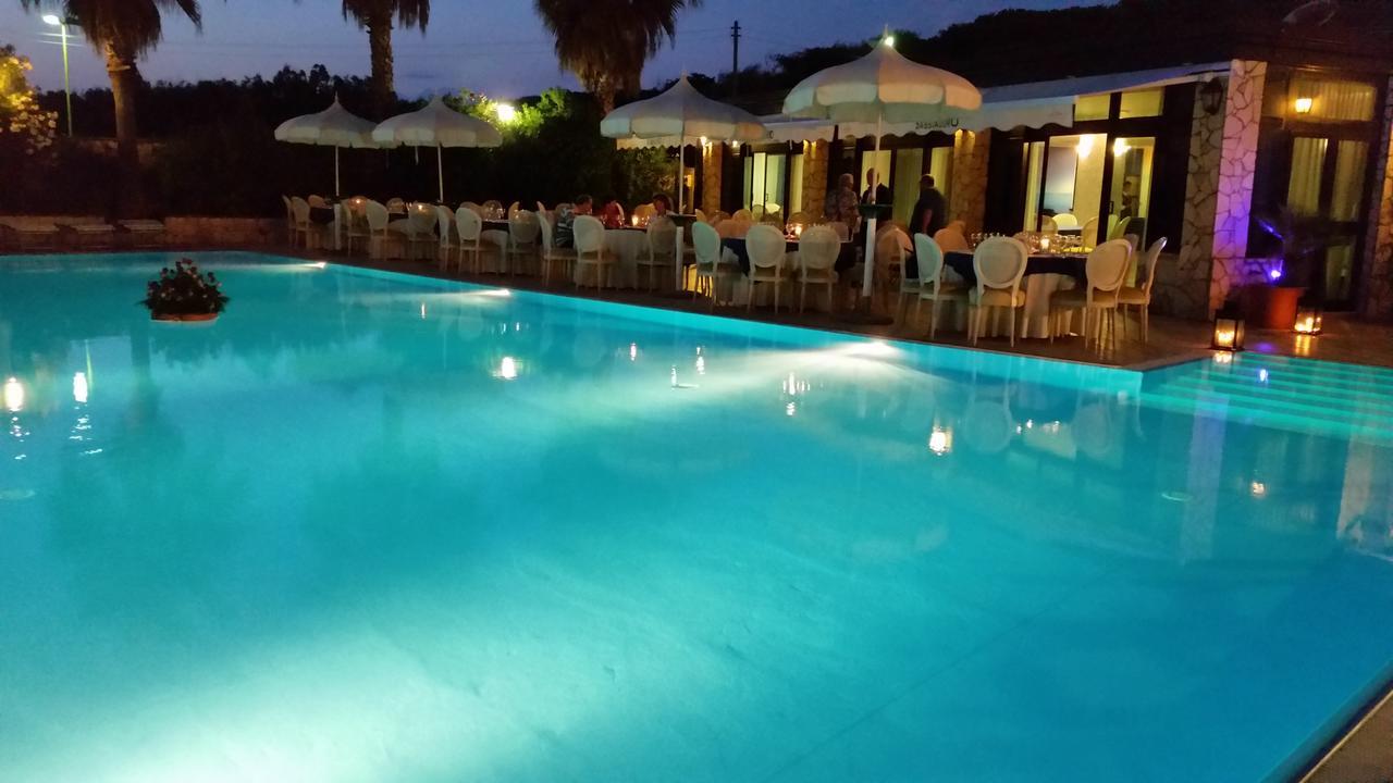 Hotel Club Sabbiadoro Battipaglia Exteriör bild