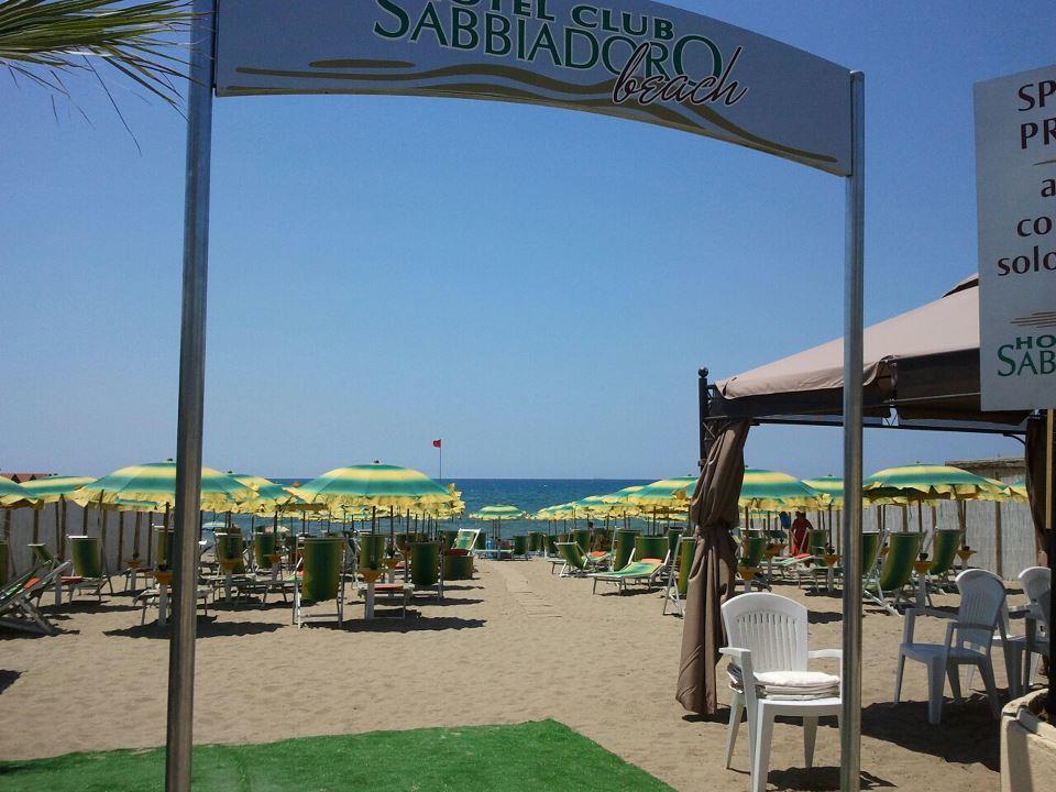 Hotel Club Sabbiadoro Battipaglia Exteriör bild