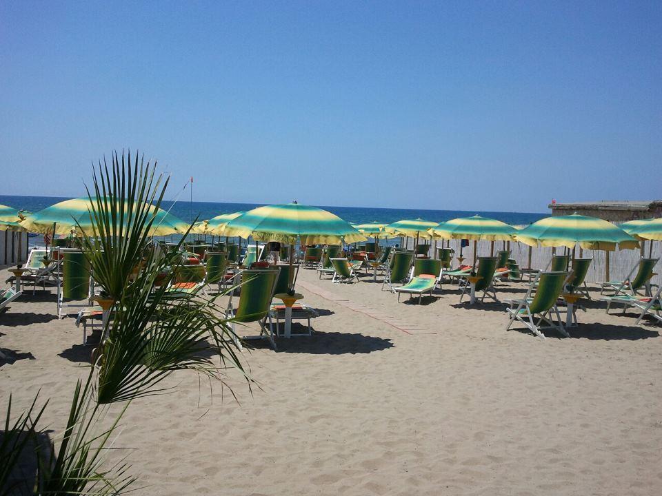Hotel Club Sabbiadoro Battipaglia Exteriör bild